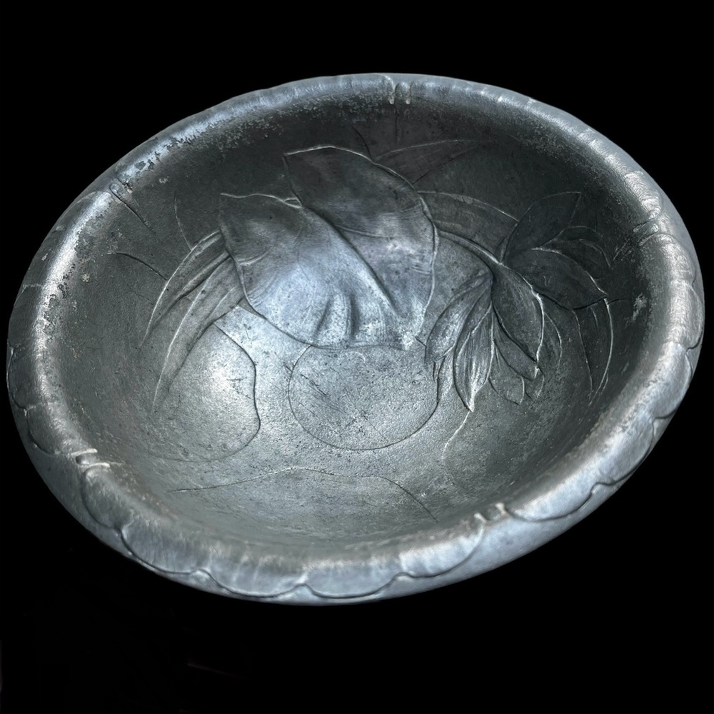 SOLD Art Nouveau Bowl Kayserzinn Pewter Floral Relief Engraving German Soap Dish - Picture 2 of 9